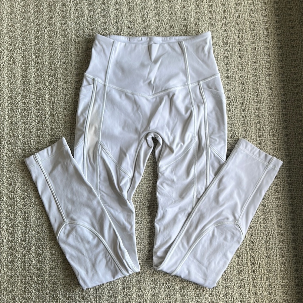 White Lululemon leggings